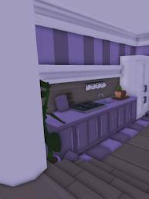 фиолетовый мини дом