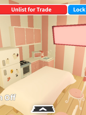 Розовый, милый мини дом