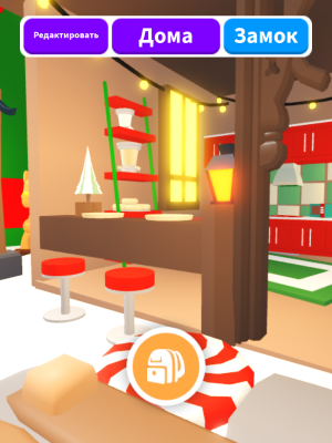 продаю небольшой новогодний, очень красивый домик