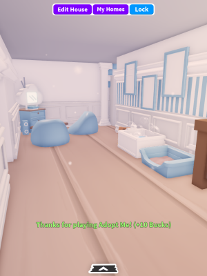 Небольшой домик с водопадом